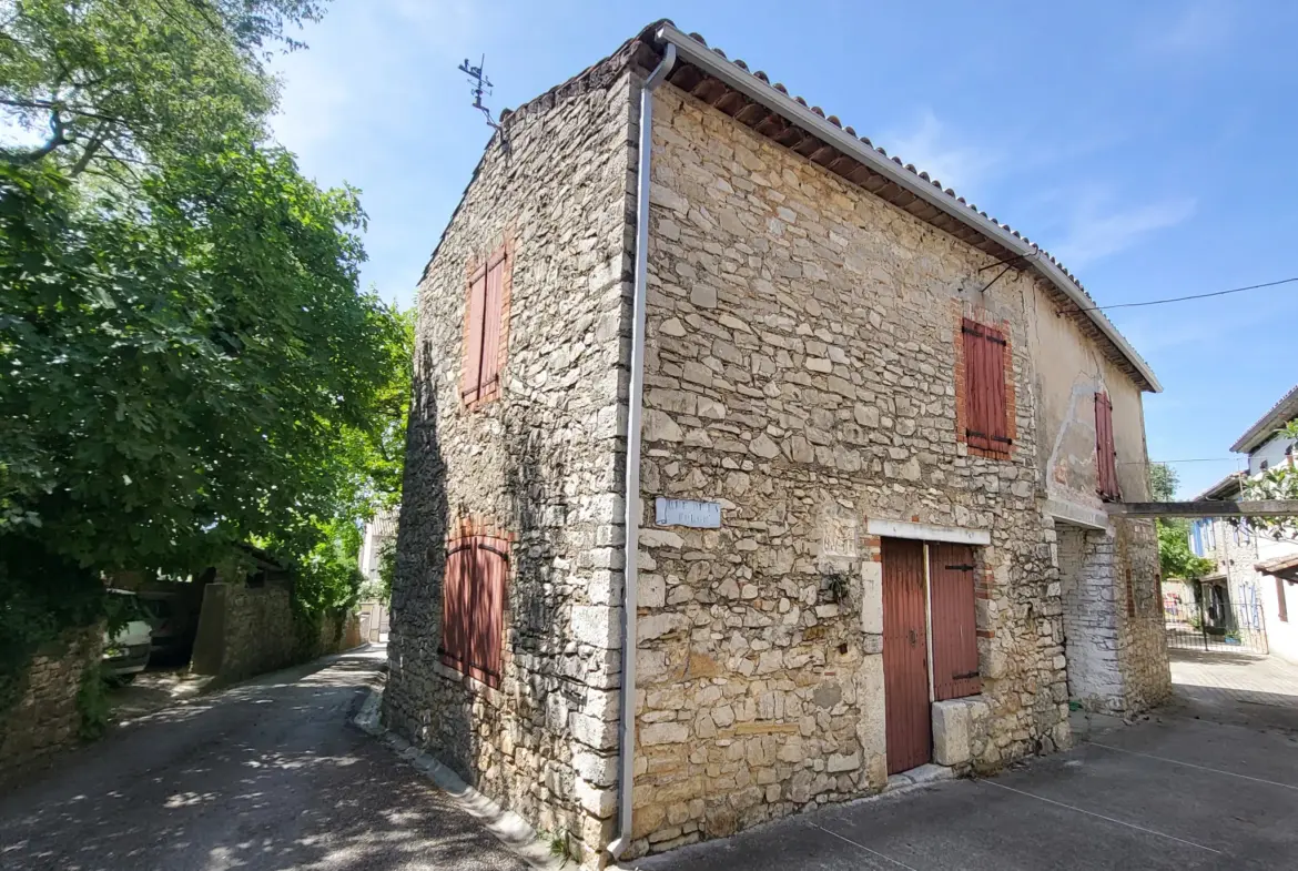 Authentique maison de village à Logrian Florian à vendre 