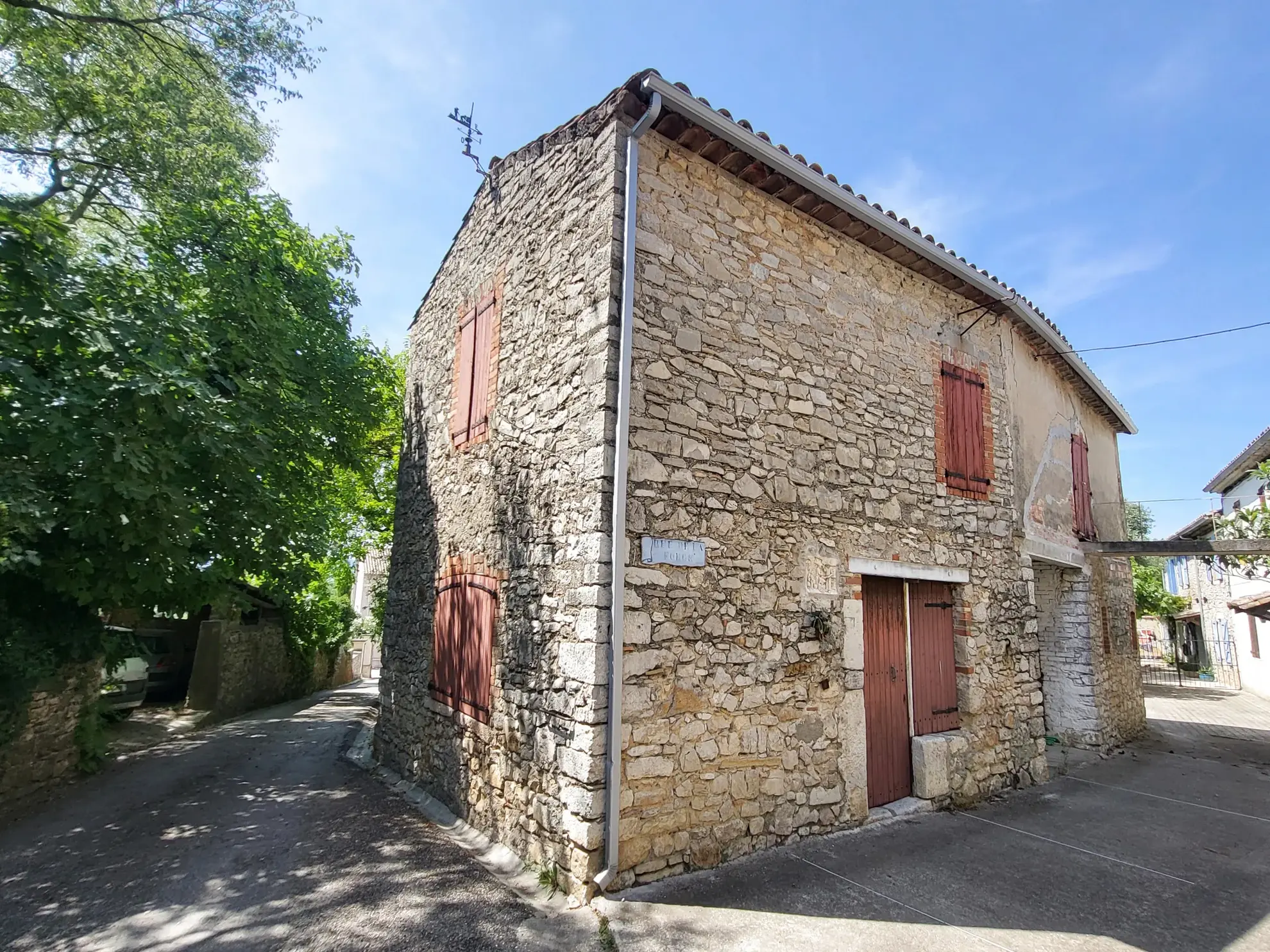 Authentique maison de village à Logrian Florian à vendre 