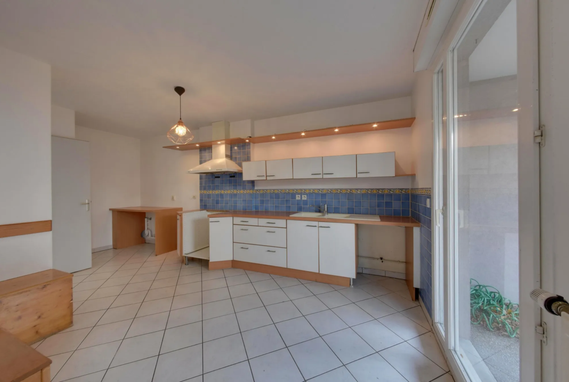 À vendre : Appartement T5 135 m² avec terrasse de 120 m² à Échirolles 