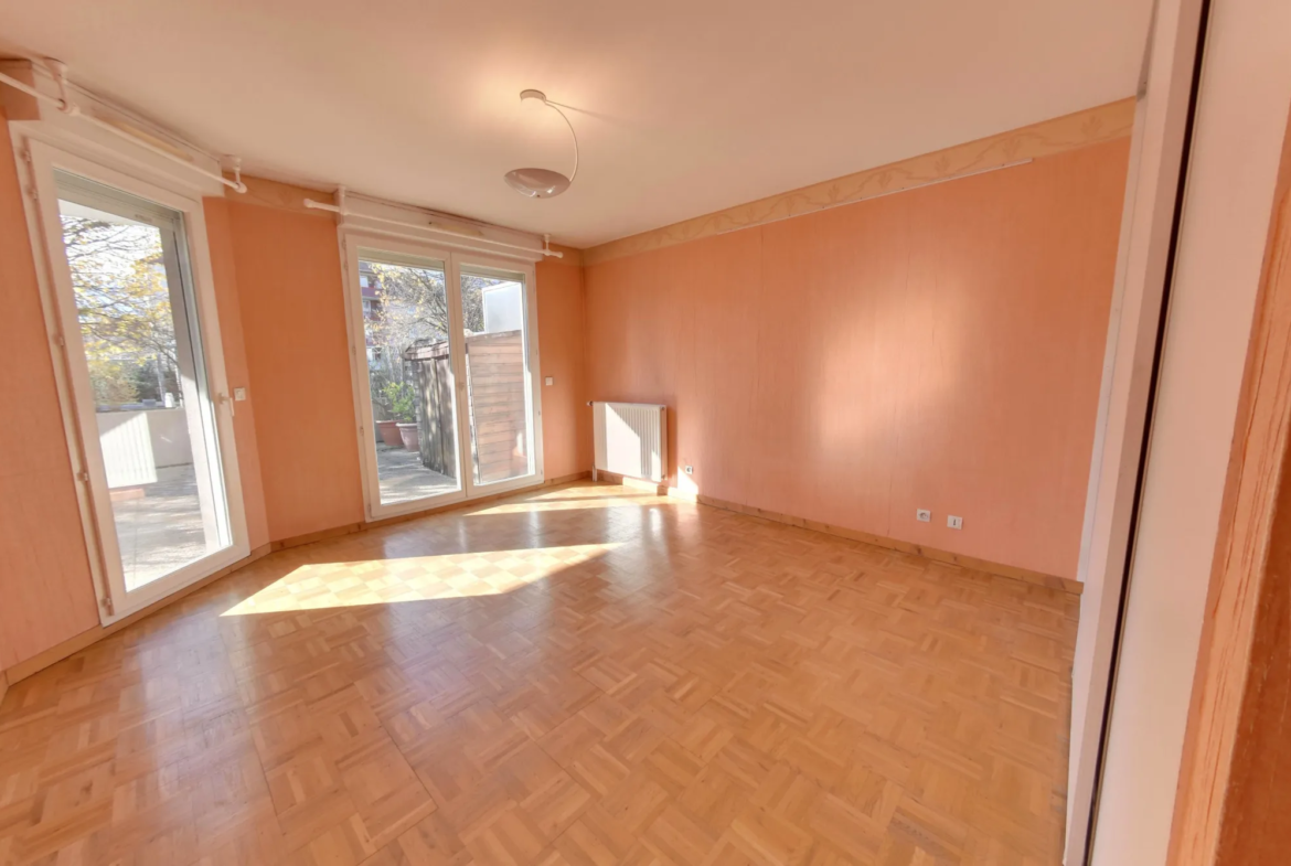 À vendre : Appartement T5 135 m² avec terrasse de 120 m² à Échirolles 