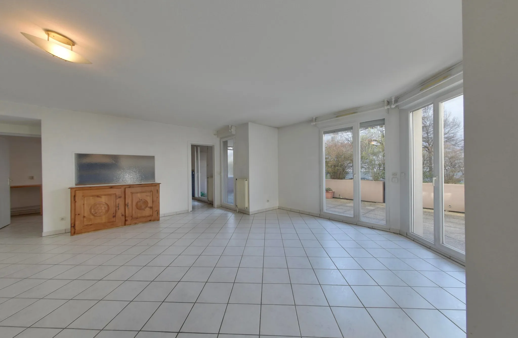 À vendre : Appartement T5 135 m² avec terrasse de 120 m² à Échirolles 