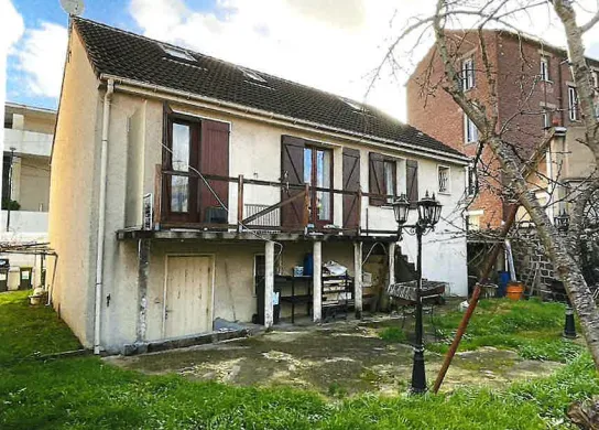 Villa à vendre à Pierrefitte-sur-Seine - 87 000 euros 