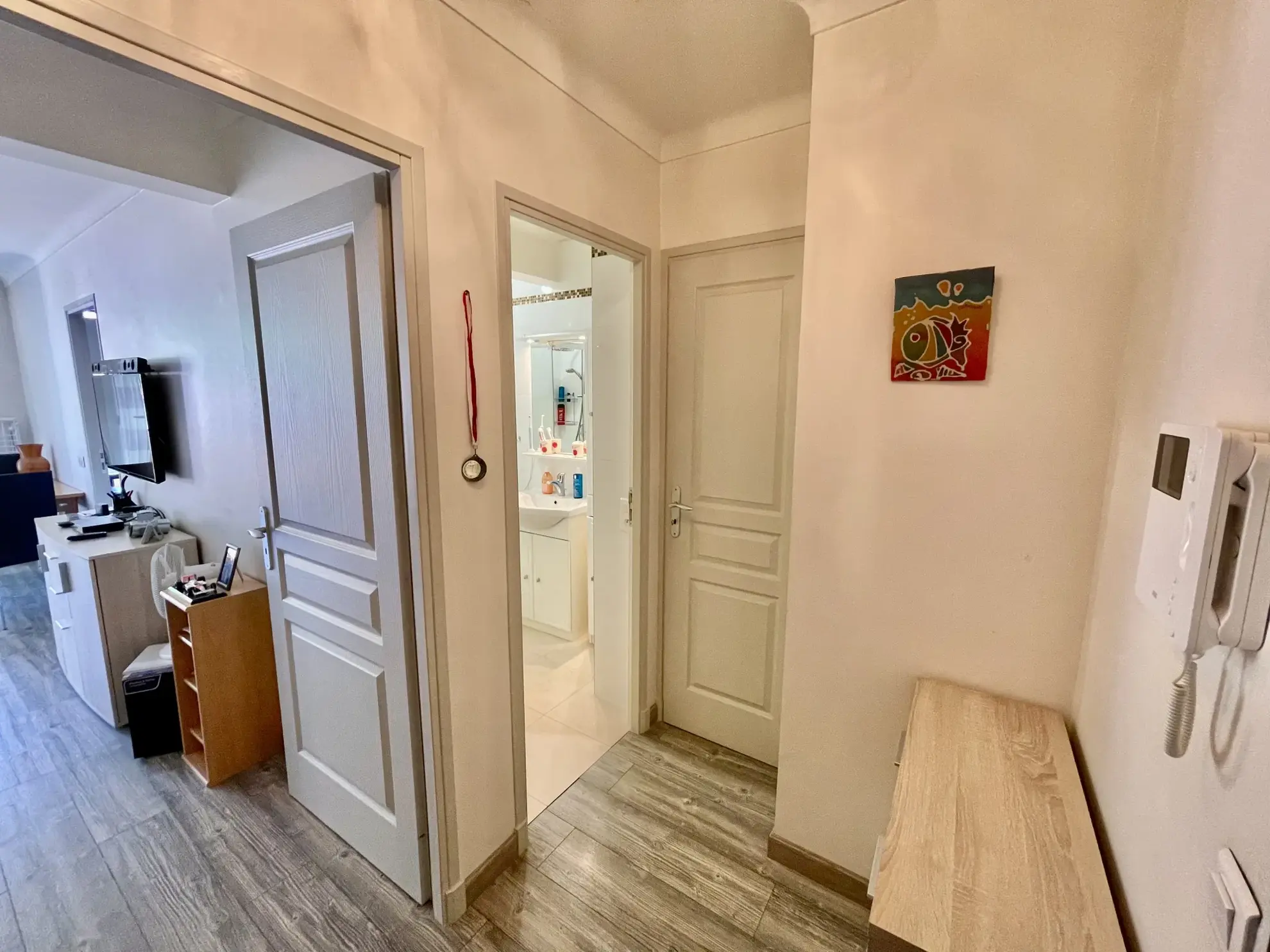 Studio rénové de 30,57 m² à Menton avec terrasse 