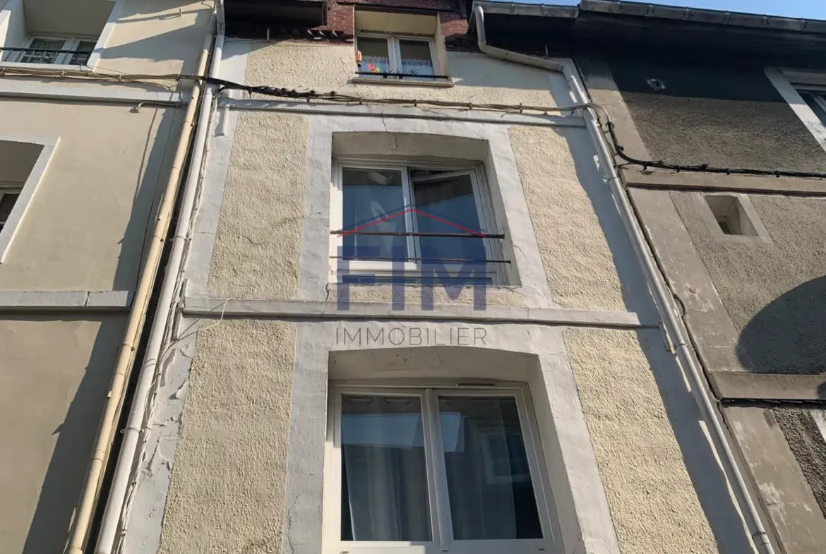 Studio rénové meublé à Dieppe à vendre 