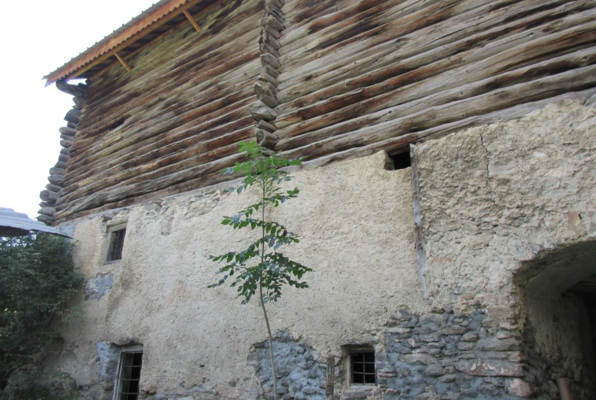 Maison d'Alpage Mitoyenne à Renover à Guillestre 