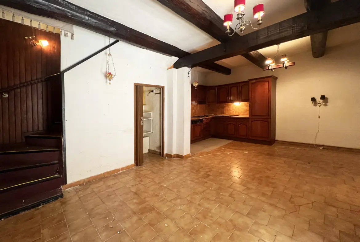 Maison de ville à rénover à Orange - 84 m2 