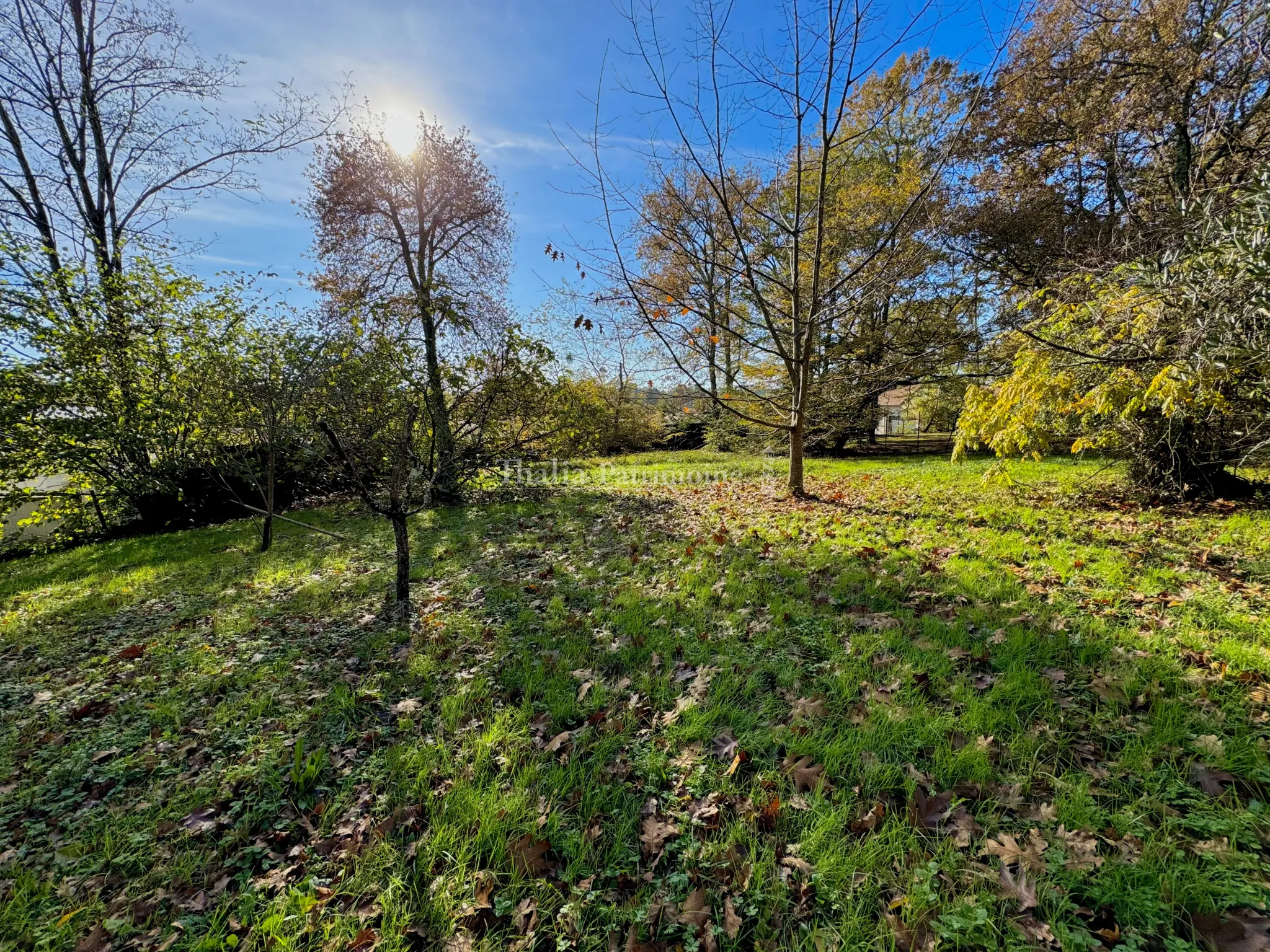 Terrain viabilisé de 965 m² à Camblanes-et-Meynac avec permis accepté 