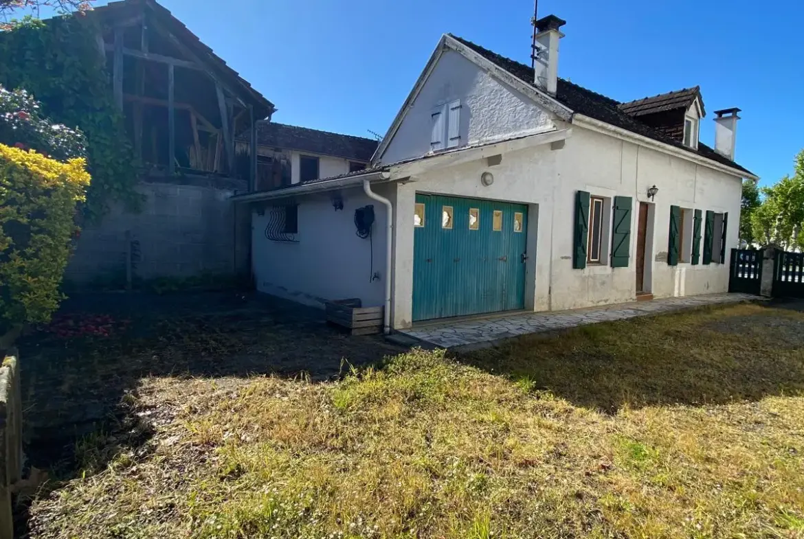 Maison en galets à vendre à Morlaàs - 92 m² 