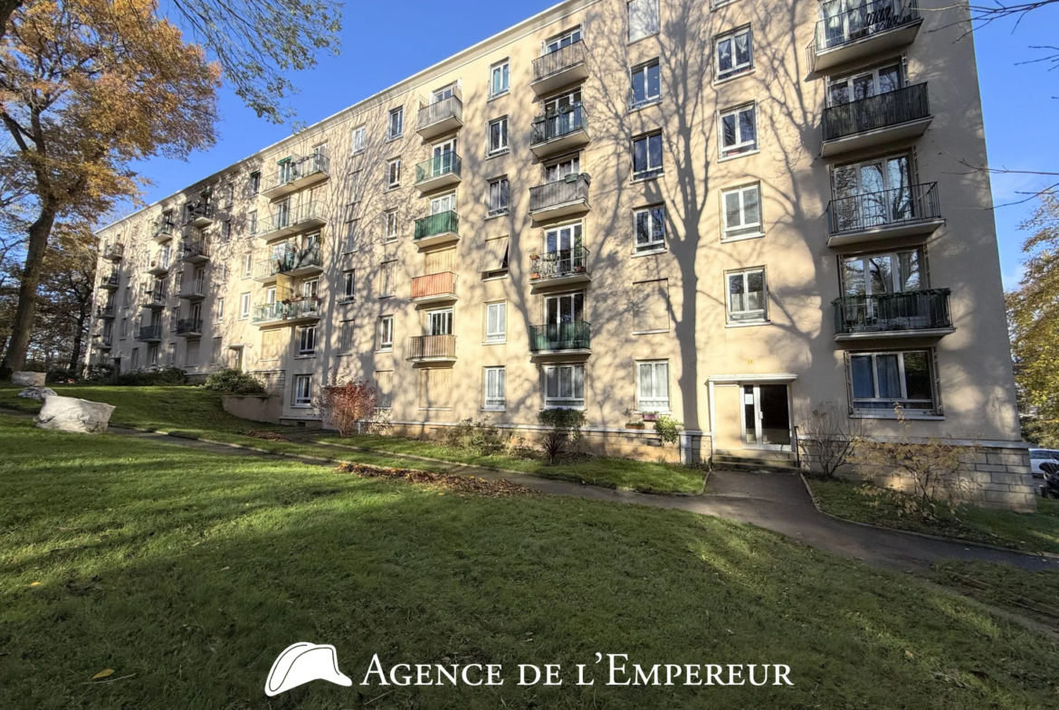 À vendre : Appartement lumineux 4 pièces à Buzenval, Rueil-Malmaison 