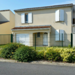 Maison récente à vendre à Cognac avec garage et jardin