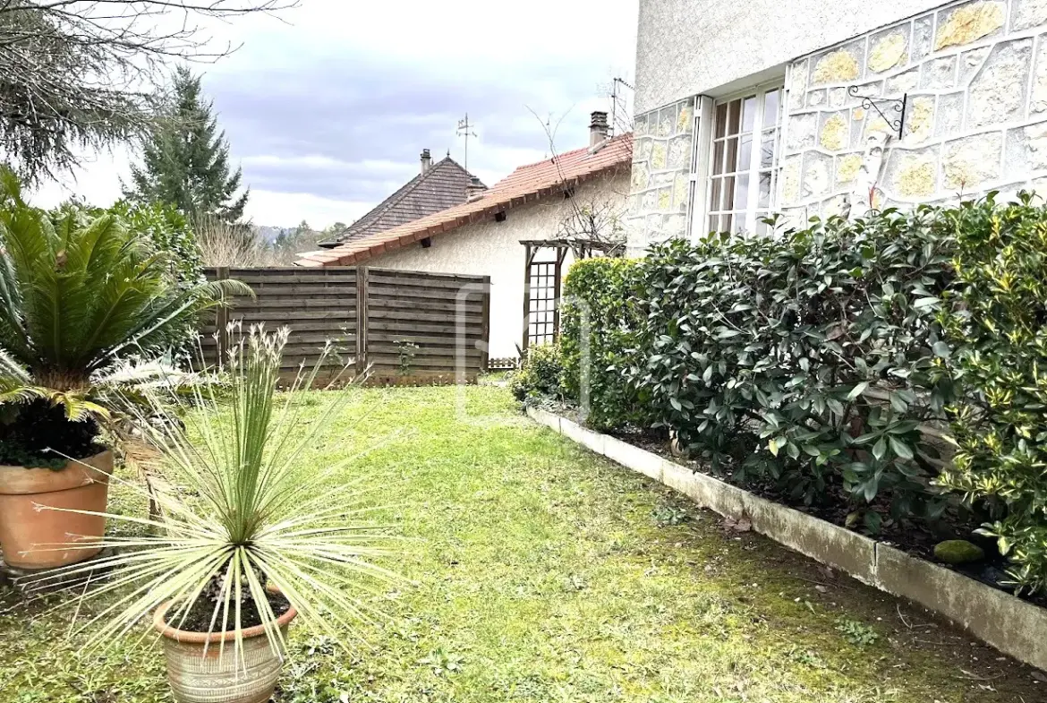 Maison traditionnelle à vendre à Brive la Gaillarde - 3 chambres et jardin 