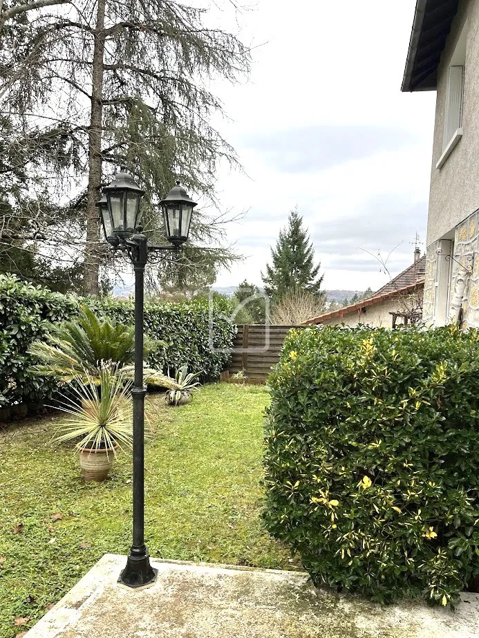 Maison traditionnelle à vendre à Brive la Gaillarde - 3 chambres et jardin 