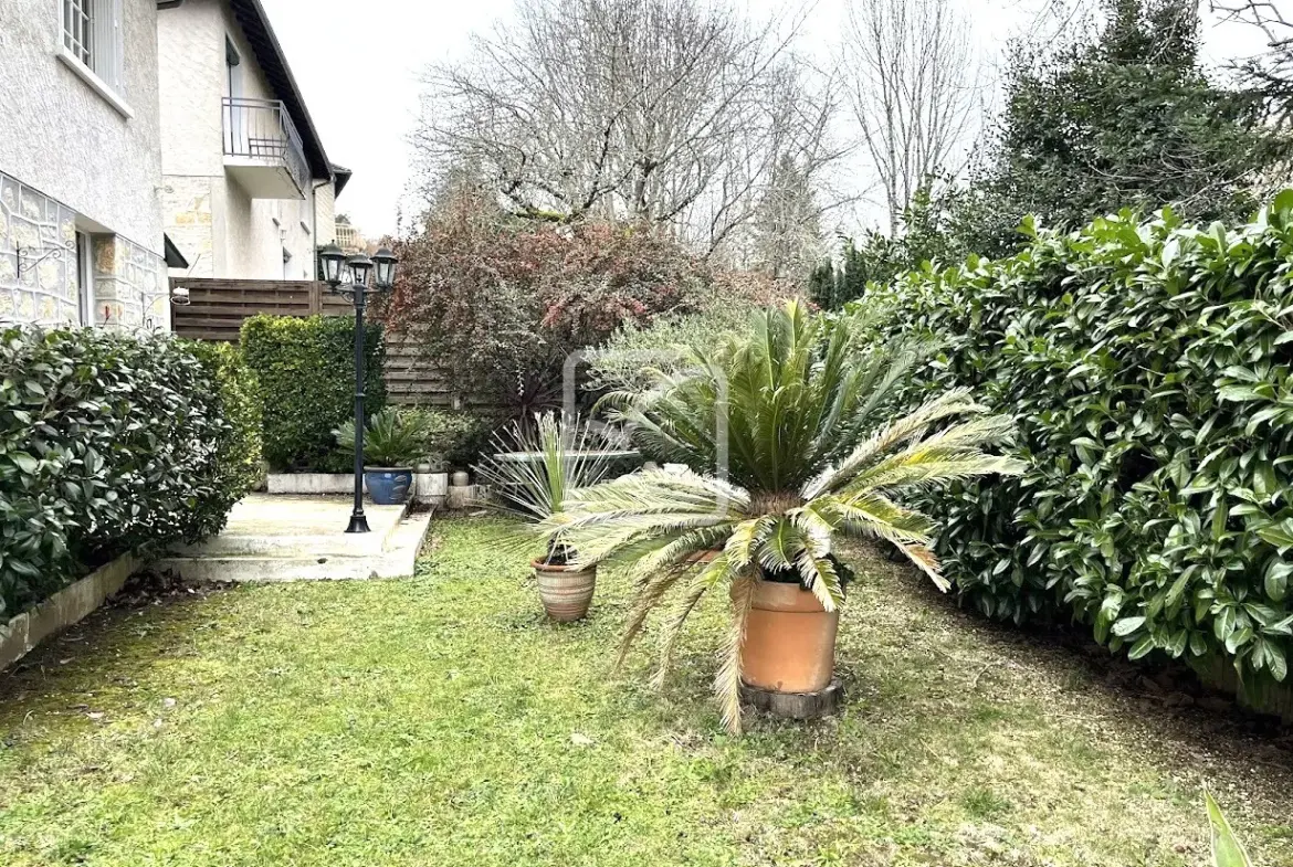 Maison traditionnelle à vendre à Brive la Gaillarde - 3 chambres et jardin 