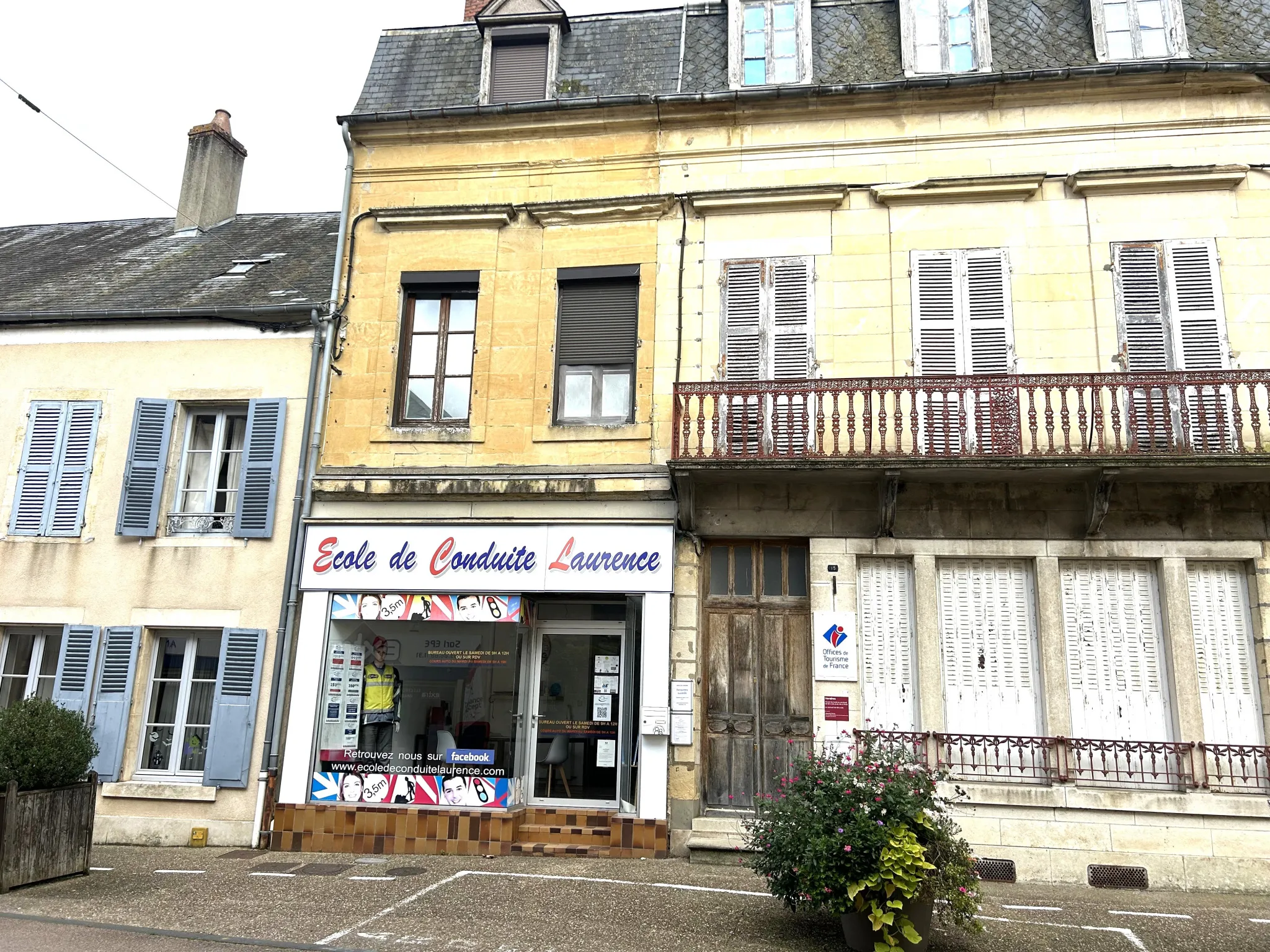 Maison de ville à Prémery avec cour intérieure à vendre 