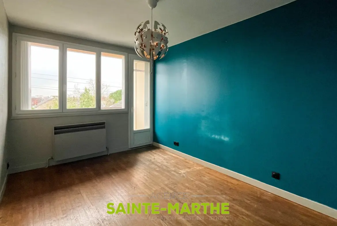 À vendre : Appartement T4 avec balcons à Niort 