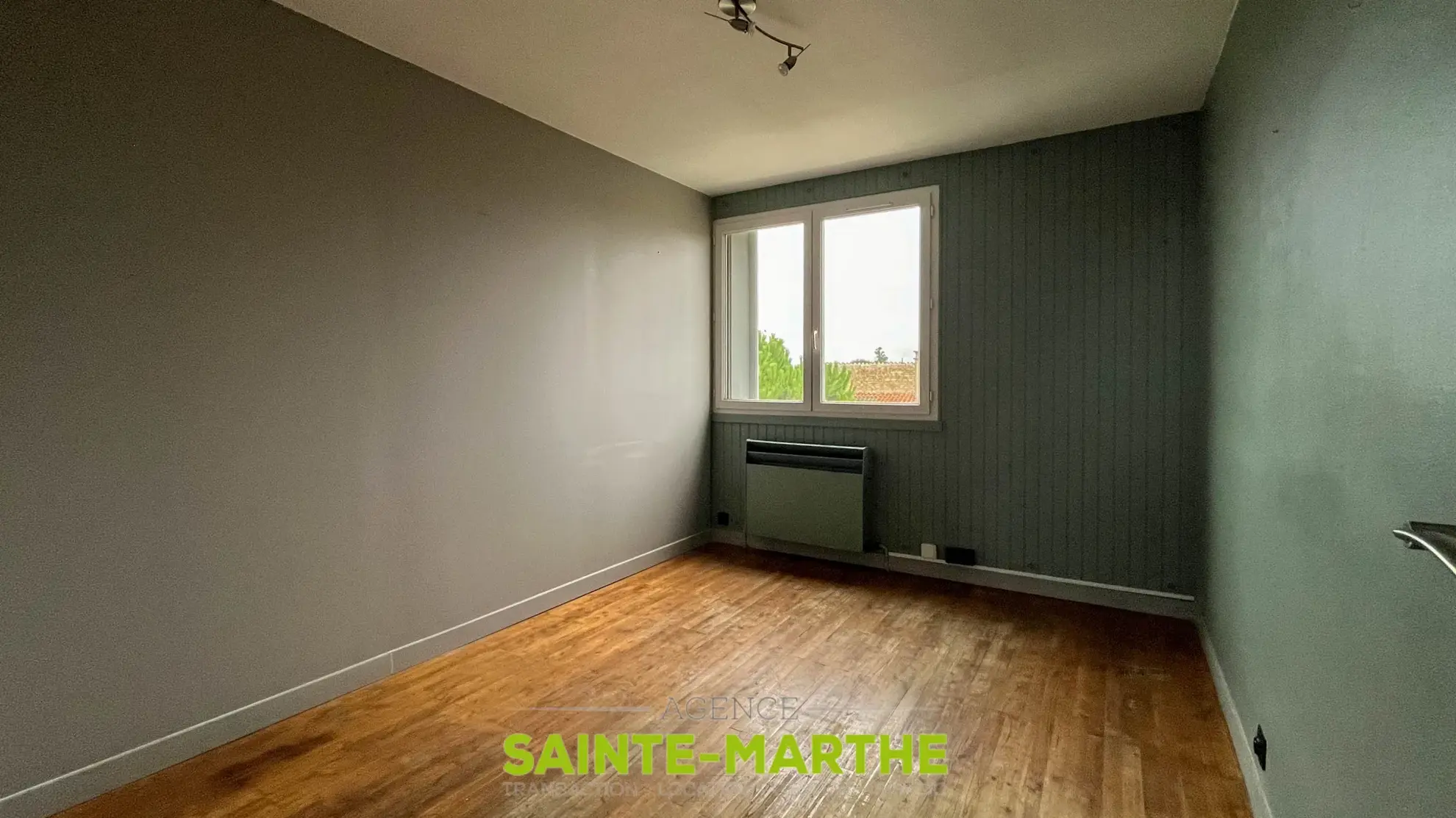 À vendre : Appartement T4 avec balcons à Niort 