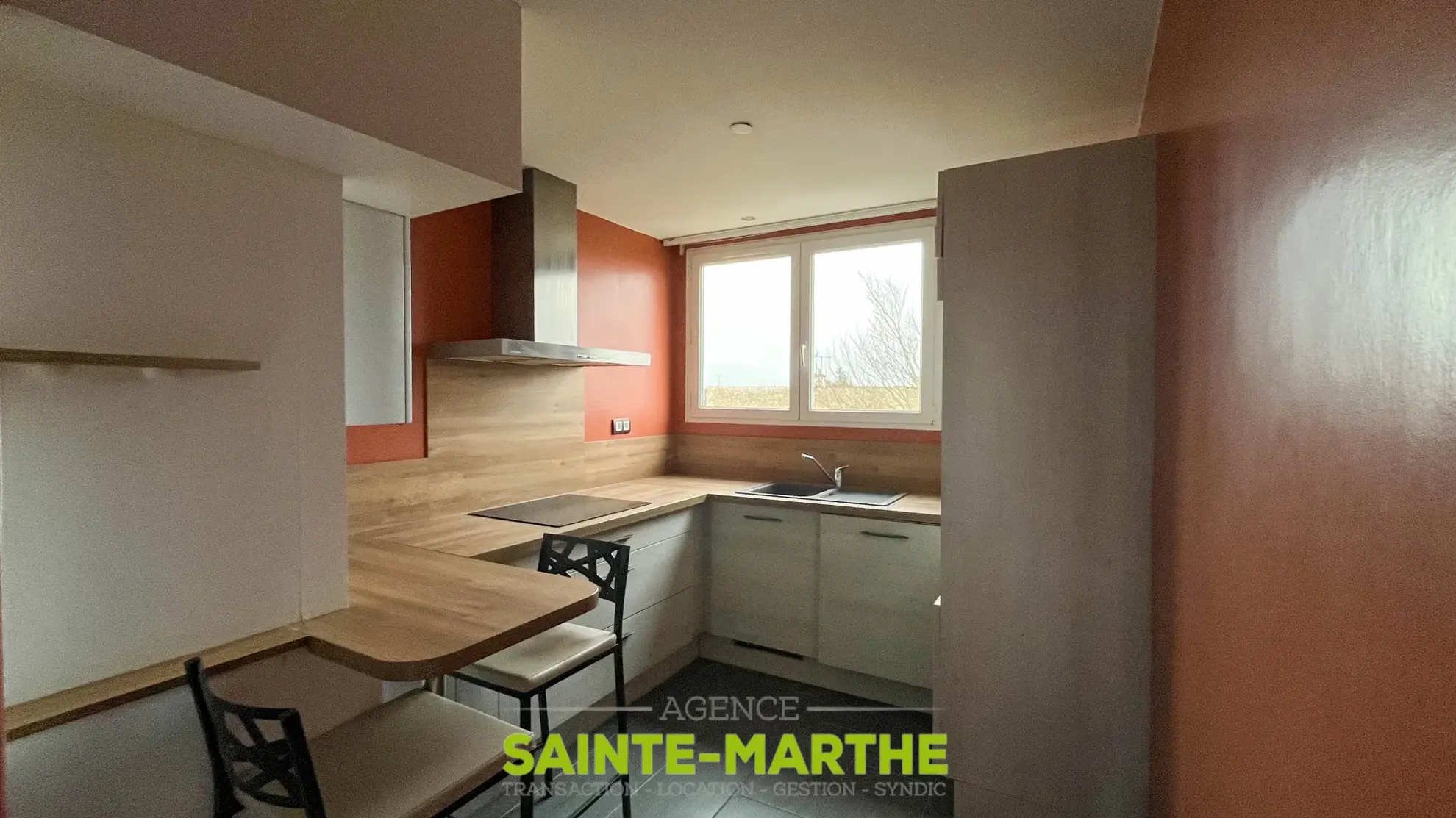 À vendre : Appartement T4 avec balcons à Niort 