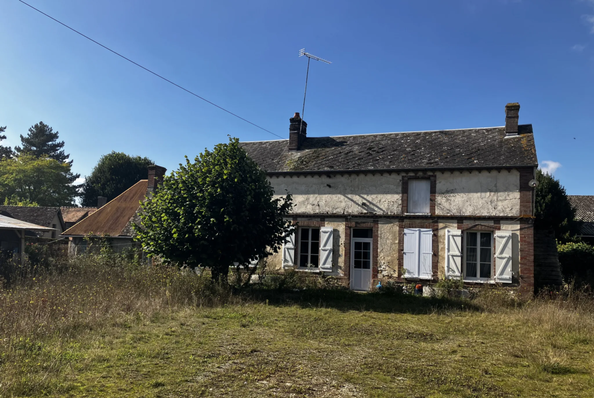 Maison à rénover à Pacy-sur-Eure sur grand terrain 