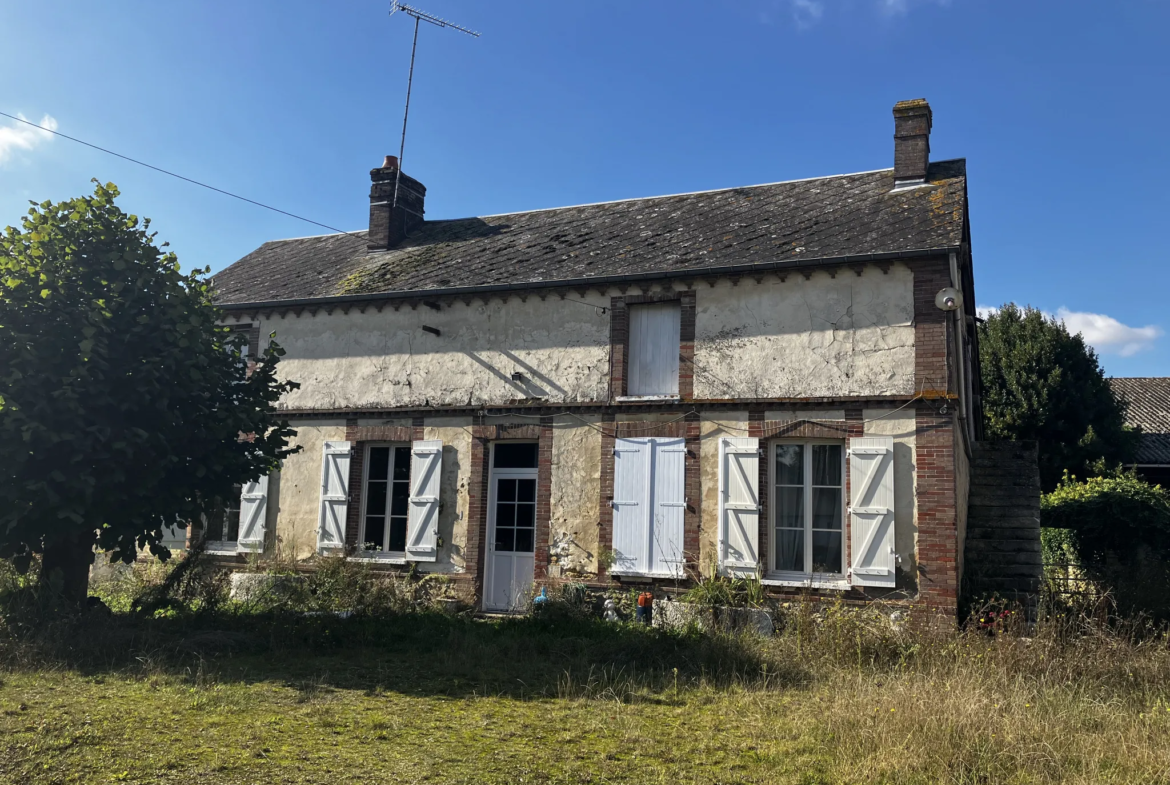 Maison à rénover à Pacy-sur-Eure sur grand terrain 