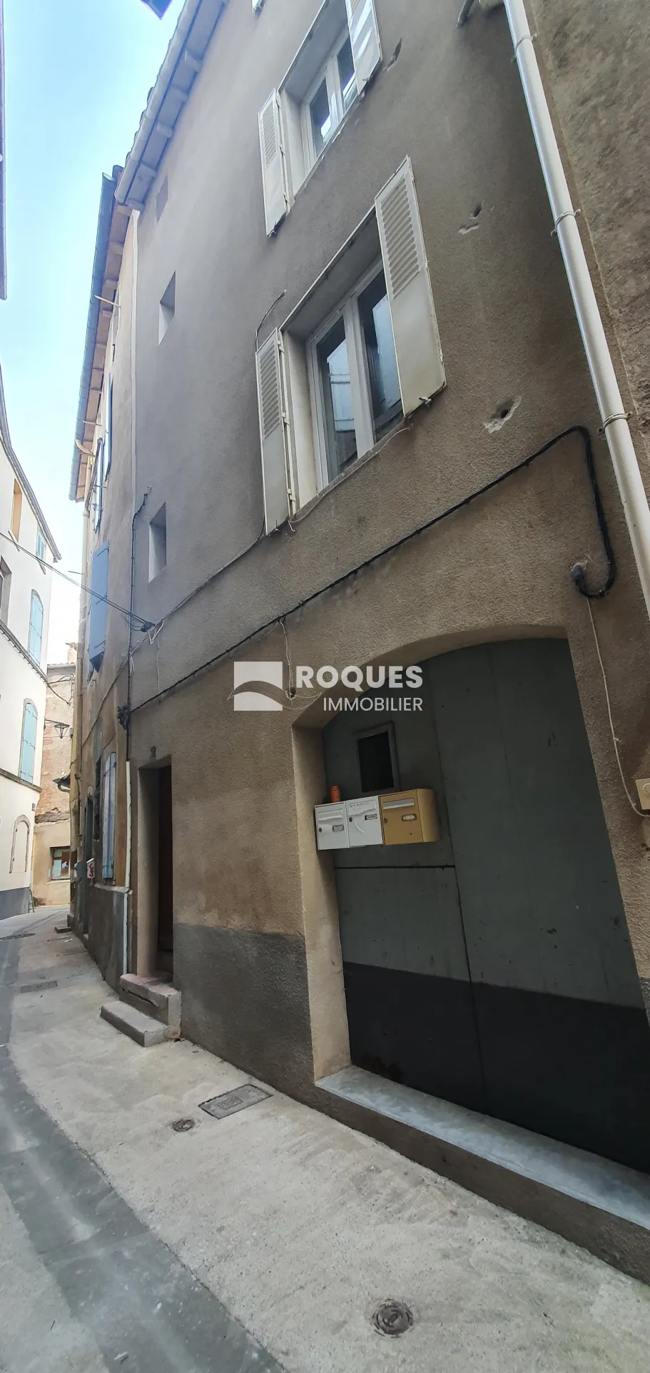 Immeuble de rapport à Lodève - Trois appartements T3 à vendre 