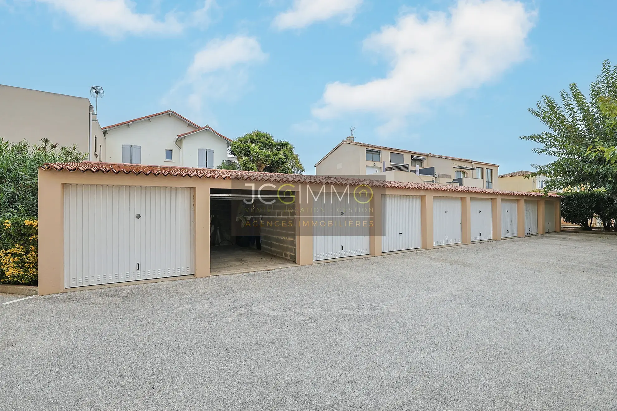 Appartement T3 de 67 m² avec garage et balcon à Six-Fours 