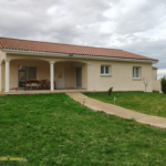 Villa de plain-pied F4 à Bas de Thiers avec garage et terrasse