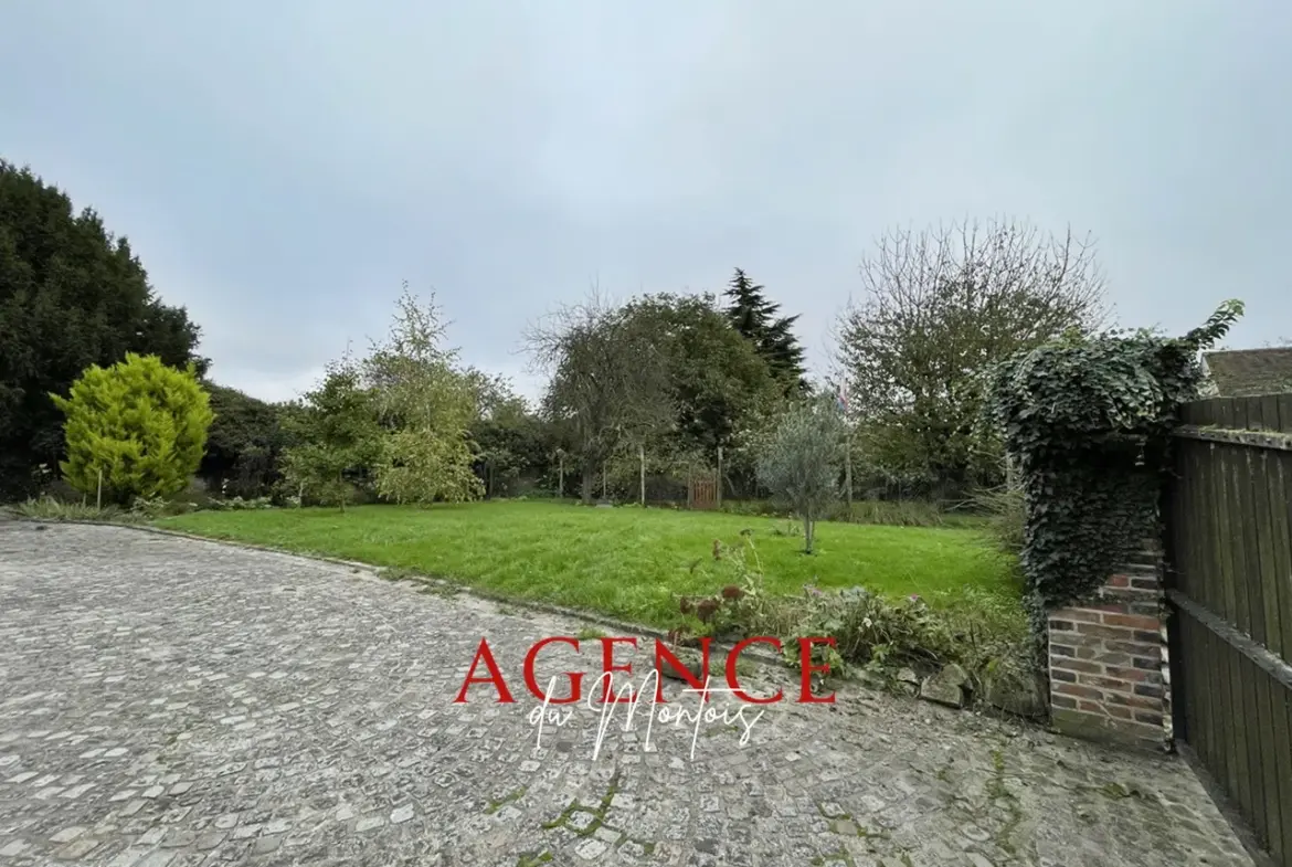 À vendre : pavillon des années 1930 près de Provins avec jardin 