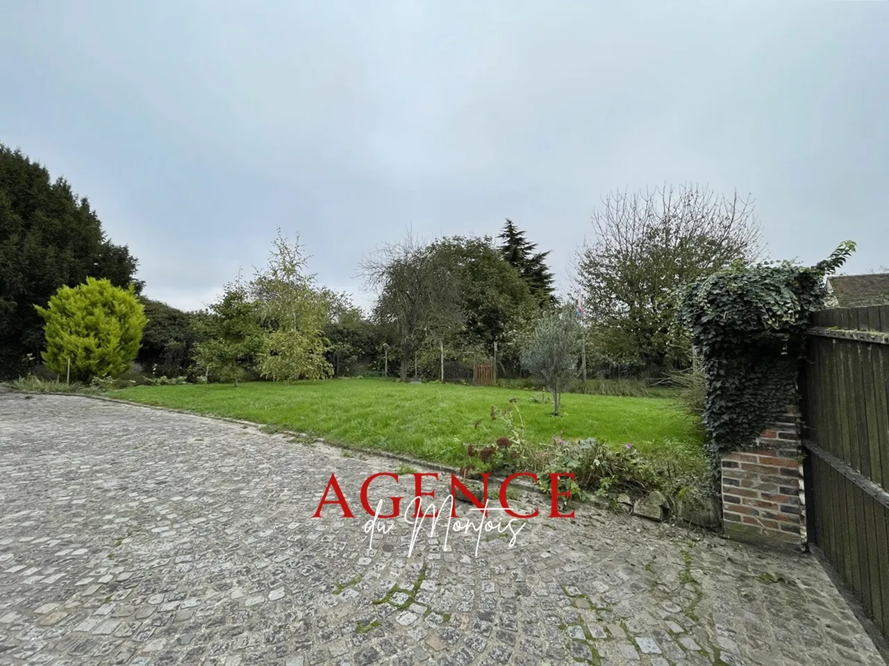 À vendre : pavillon des années 1930 près de Provins avec jardin 