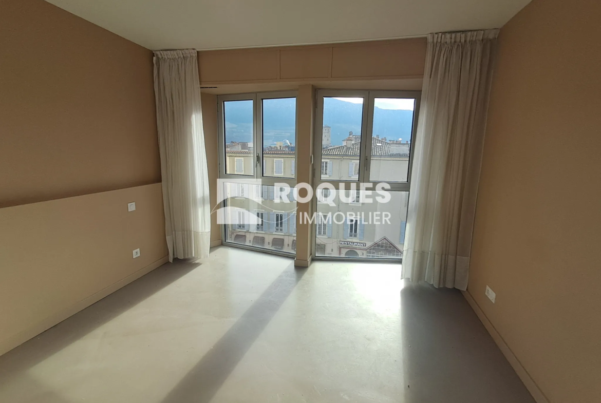 Bel Appartement T4 lumineux à Millau - 104 m² 