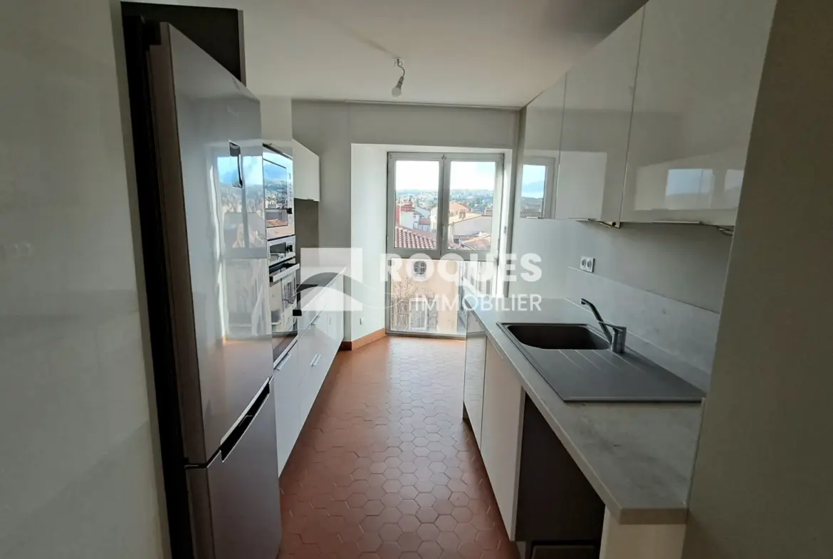 Bel Appartement T4 lumineux à Millau - 104 m² 