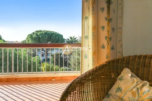 Vente Appartement lumineux à Sanary sur Mer avec parking et cave 