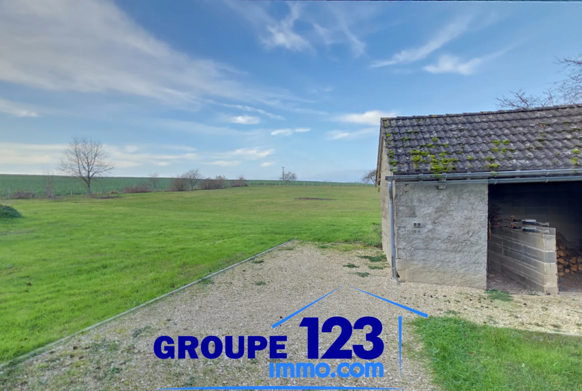 À Saint-Maurice-Thizouaille, charmant pavillon de 1990 sur 6000 m² 