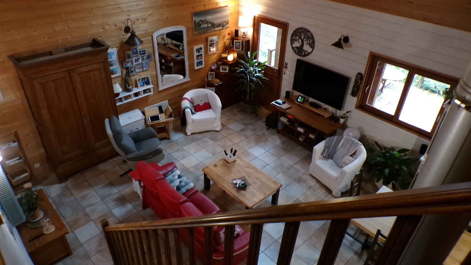 Chalet en bois à Nérondes sur 1,23 hectare 