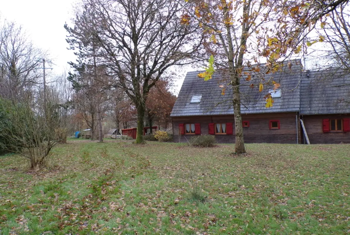 Chalet en bois à Nérondes sur 1,23 hectare 