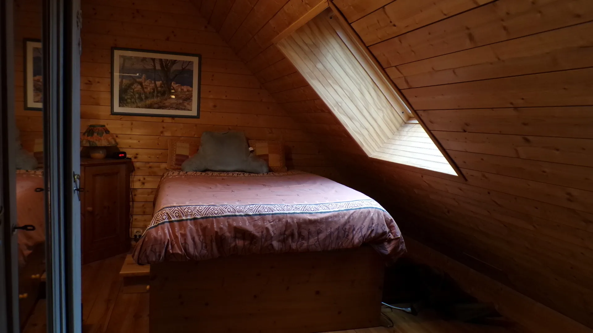 Chalet en bois à Nérondes sur 1,23 hectare 