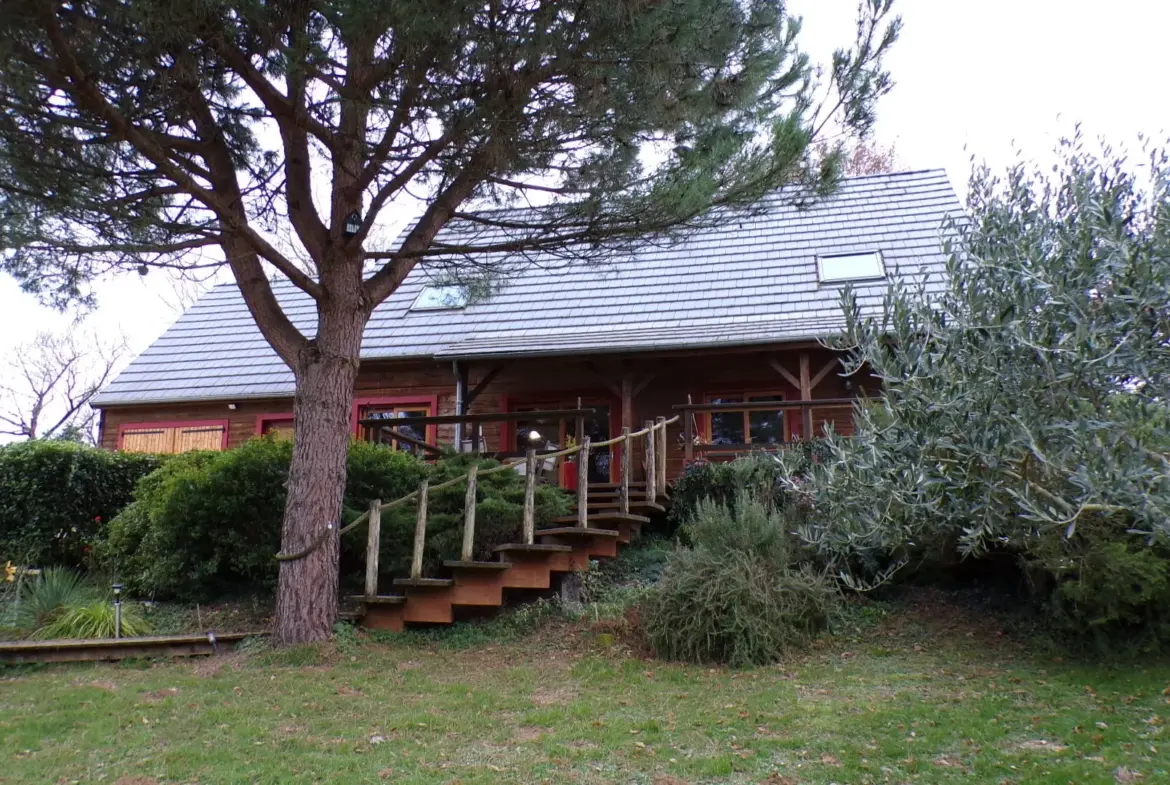 Chalet en bois à Nérondes sur 1,23 hectare 