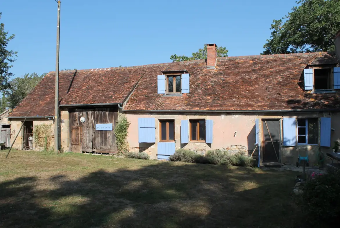 Fermette avec grange à Louroux Bourbonnais sur 2.2 hectares 