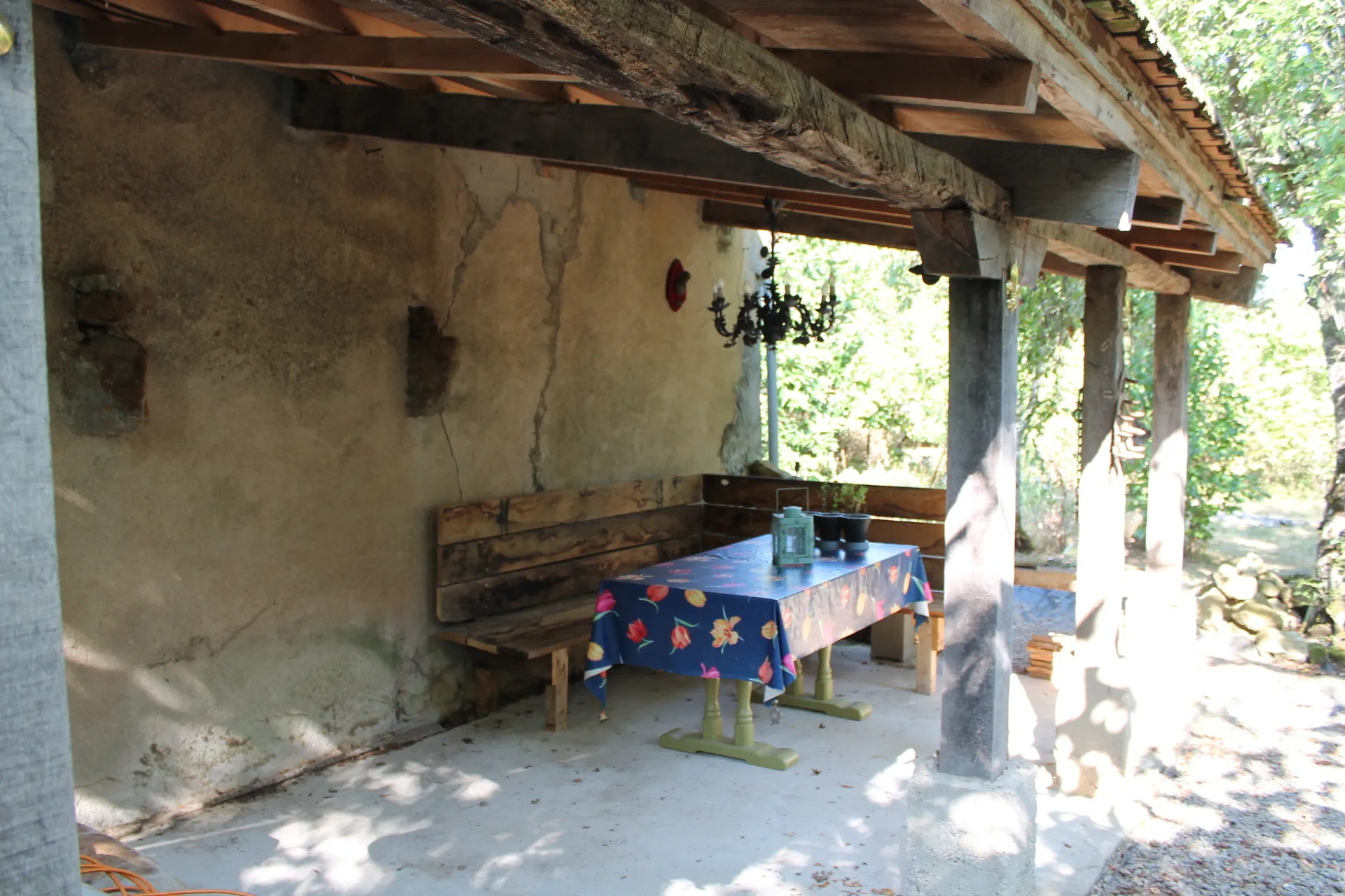 Fermette avec grange à Louroux Bourbonnais sur 2.2 hectares 