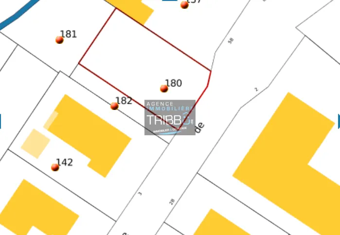 Terrain constructible de 717 m² à Thuir à vendre 