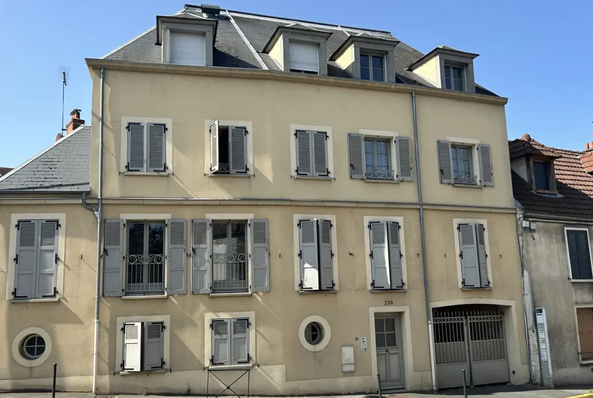 F4 en duplex de 67m² à Etampes avec parking 