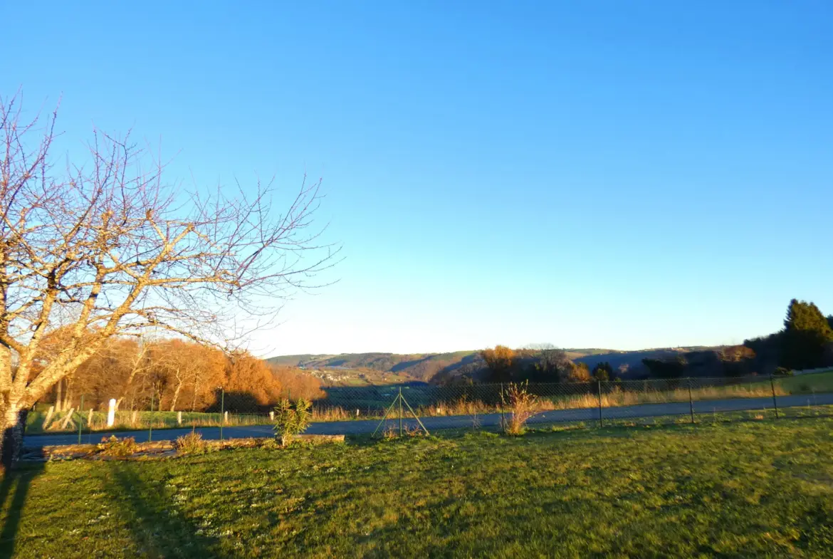 Maison rénovée à vendre avec hangar de 200 m² à Cassaniouze 