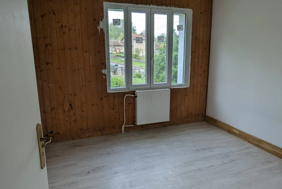 Ensemble immobilier à Savoyeux sur terrain de 2516 m² 