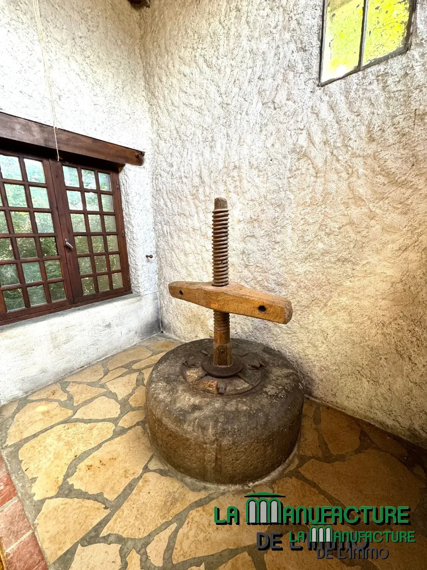 Authentique moulin à rénover à Saint Marcellin en Forez 