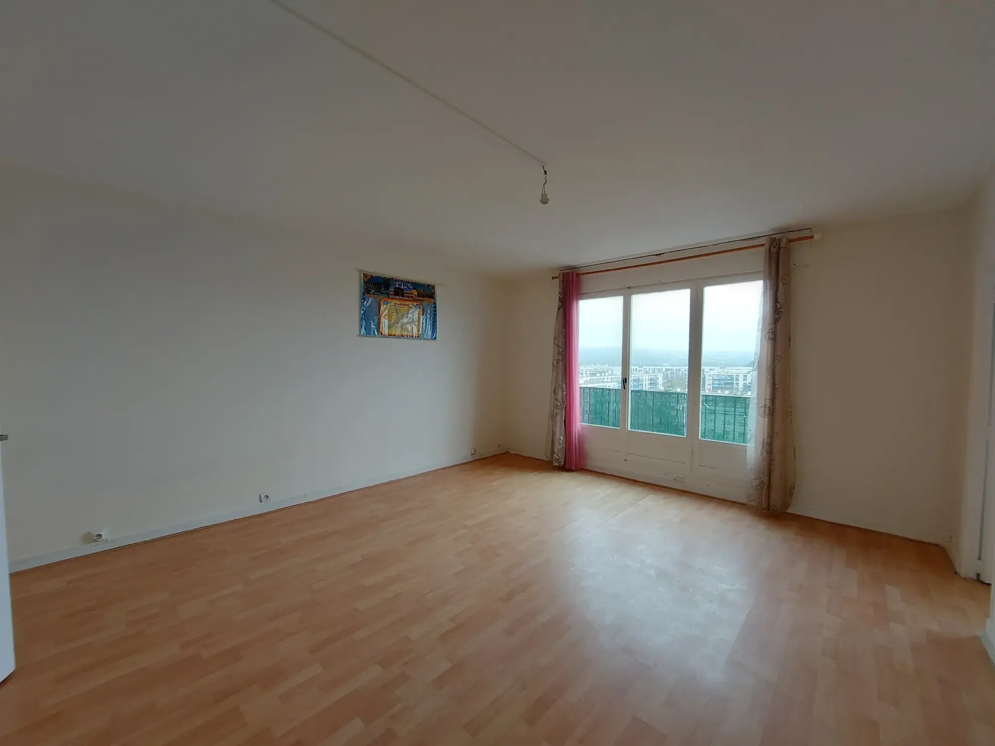 Appartement T4 à vendre dernier étage à Mantes-La-Jolie 