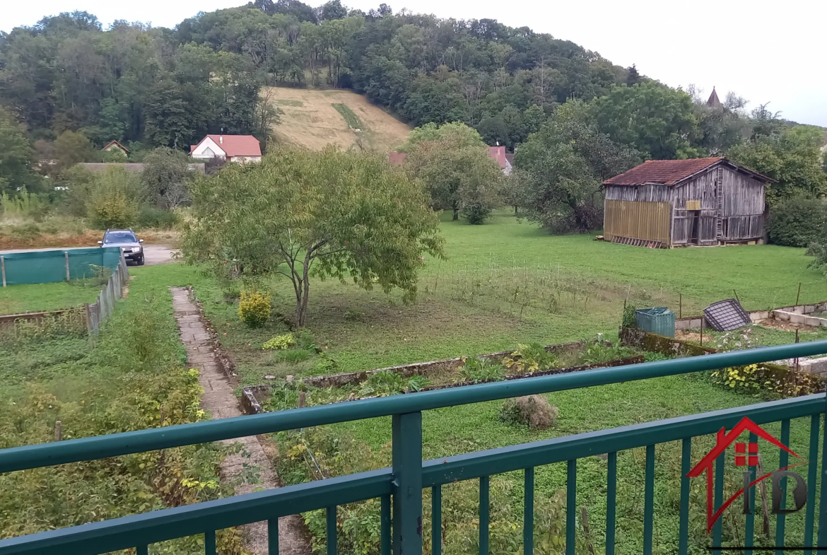 Pavillon sur sous-sol avec grand jardin à Montmorot 