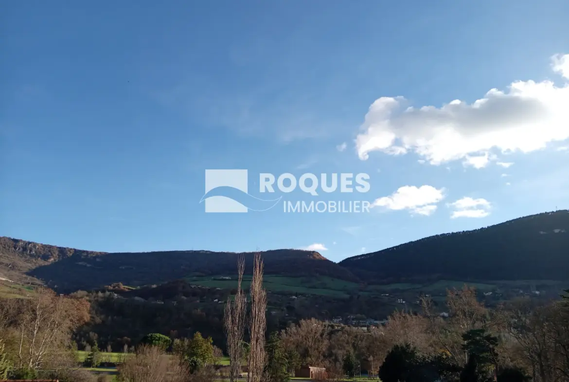 À vendre : Appartement T3 à Millau avec terrasse et balcon 