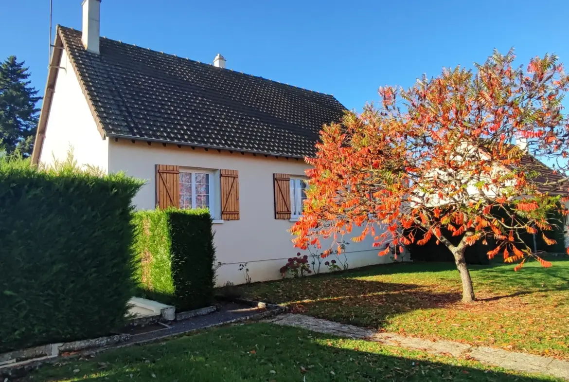 Maison spacieuse à Sainville, 4 chambres sur terrain de 1762 m² 