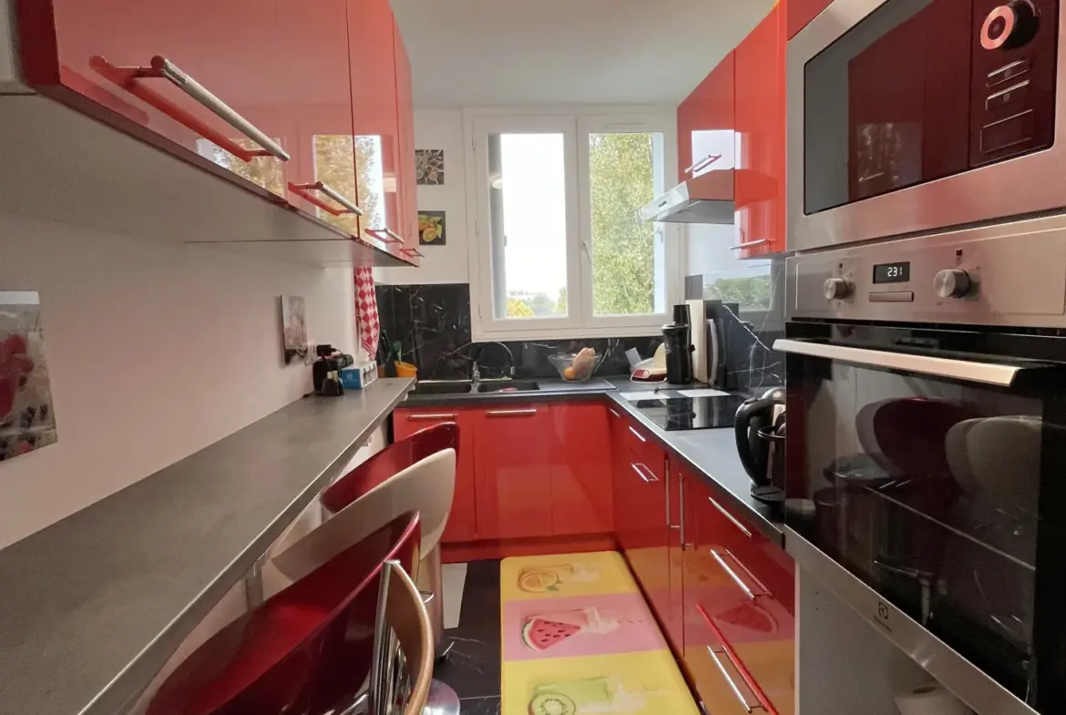 Appartement T2 lumineux à Fontenay-Le-Fleury 