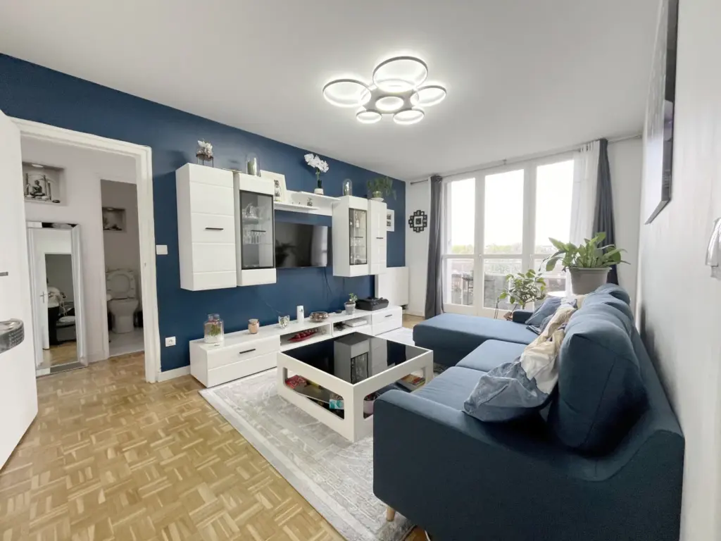 Appartement T2 lumineux à Fontenay-Le-Fleury