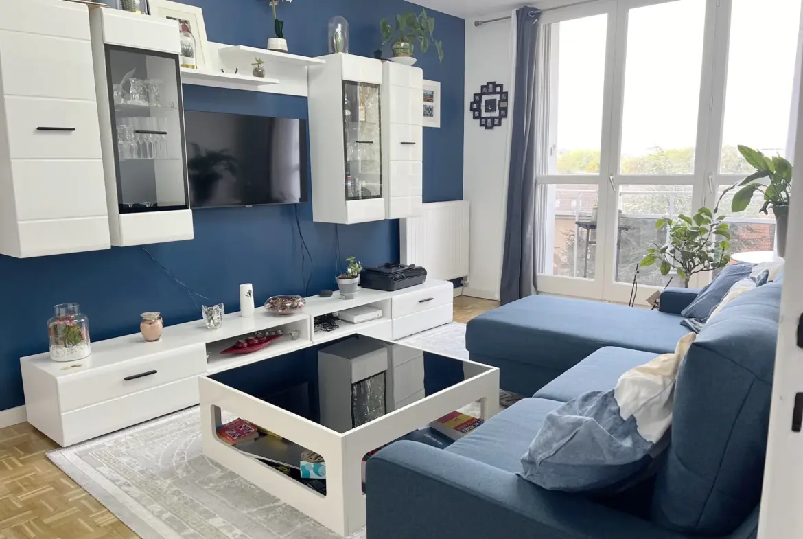 Appartement T2 lumineux à Fontenay-Le-Fleury 